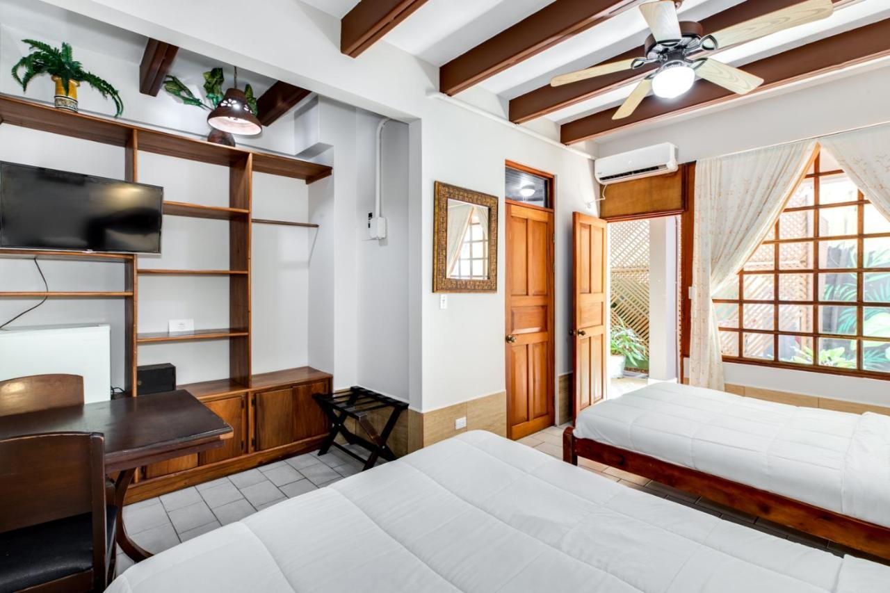 Hotel Poseidon Jacó Dış mekan fotoğraf